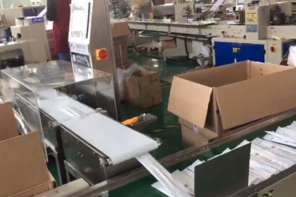 檢測(cè)筷子重量不達(dá)標(biāo)自動(dòng)剔除氣吹方式客戶使用實(shí)拍